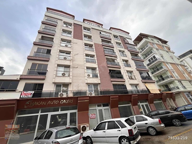 İNCİRLİOVA SANDIKLI CADDE ÜZERİNDE TERASLI FERAH 3+1 DAİRE - Görsel 3
