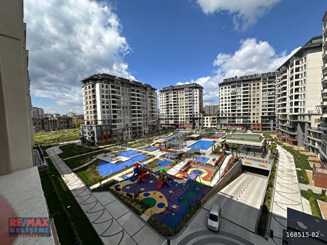 BEYLİKDÜZÜ REFERANS SATILIK 3+1 DAİRE BALKONLU PEYZAJ MANZARALI