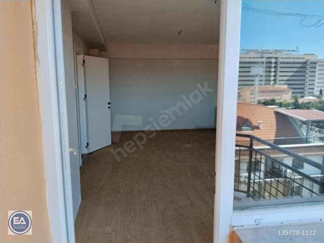 Yunusemre Mahallesinde 8 Eylül Caddesinde Asansörlü 3+1 - Görsel 16