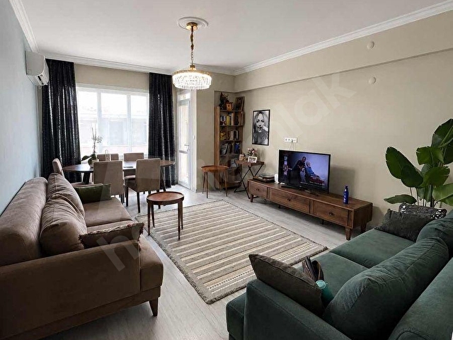 BUCA ŞİRİNYERDE ANA CADDE ÜZERİ SATILIK 2+1
