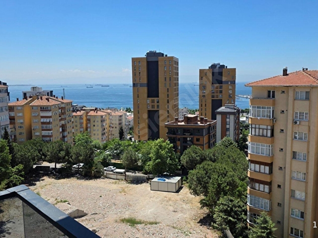 PENDİK DOĞU MAHALLESİNDE DENİZ MANZARALI SİTE İÇERİSİNDE