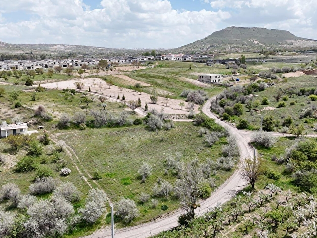 SERTOĞLU EMLAKTAN UÇHİSARDA SATILIK 2.600 m2 HOBİ BAHÇESİ - Görsel 16