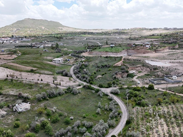 SERTOĞLU EMLAKTAN UÇHİSARDA SATILIK 2.600 m2 HOBİ BAHÇESİ - Görsel 21