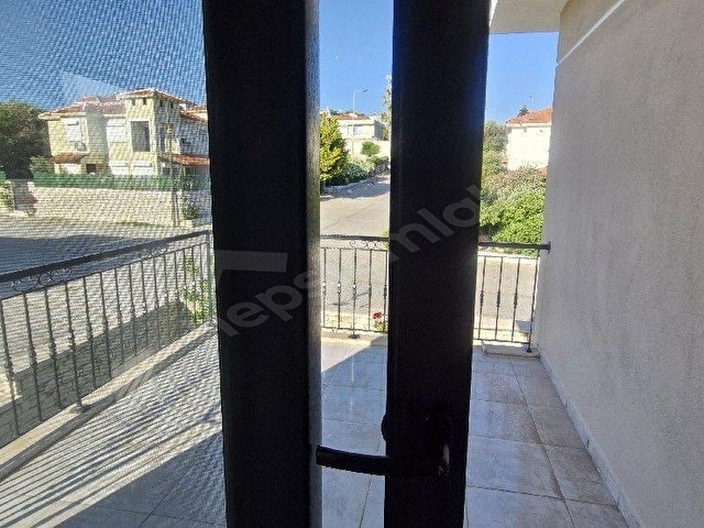Alaçatı  Köyiçine 5dk Yürüme Nezih Konumda Bahçeli 4+1 Kiralık Villa - Görsel 18