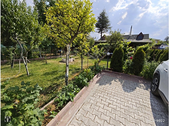 GÖLBAŞI ÇINAR SİTESİNDE 700 M² BAHÇE KULLANIMLI EŞYALI 2+1