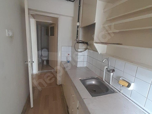 UZUN EMLAKTAN ULUPARK KARŞISI SEVGİ YOLUNDA BEKARA KİRALIK DAİRE - Görsel 6