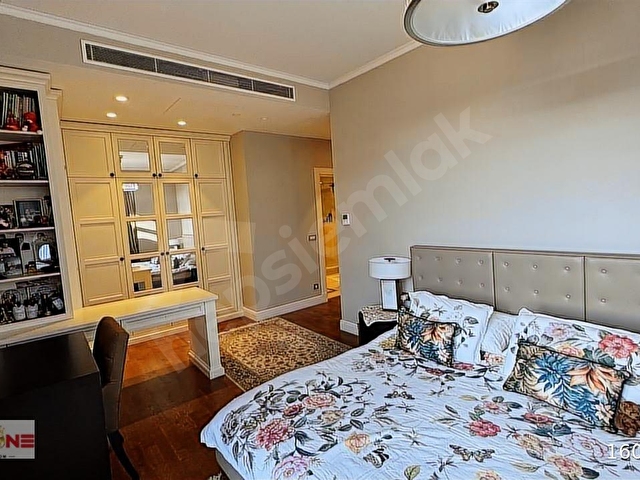 Emaarda uygun taksit imkani olan geniş lüks 3+1 daire - Görsel 2