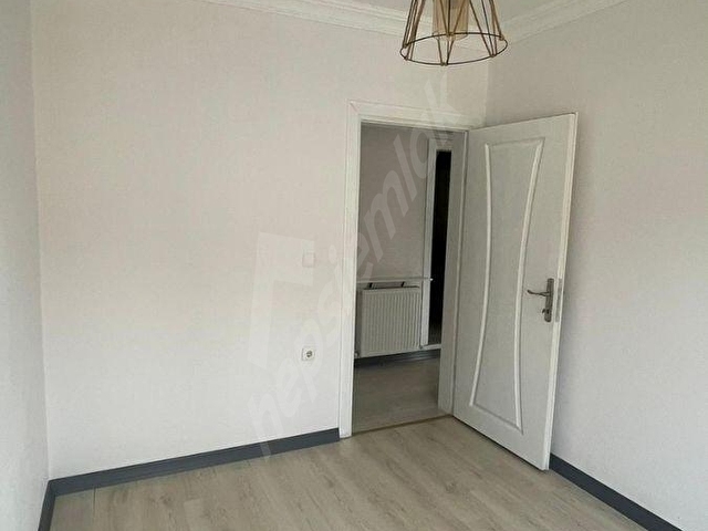 KARASUDA DENİZE YÜRÜME MESAFESİNDE 2+1 SATILIK MASRAFSIZ DAİRE!!! - Görsel 8