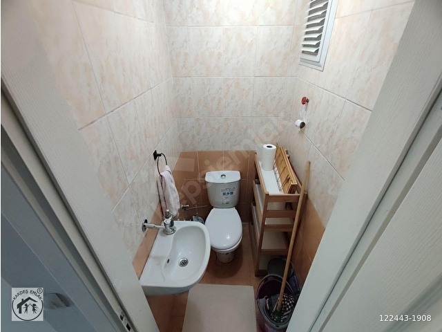 KARDEŞTEN EDREMİT ATATÜRK MAH.NDE DOĞALGAZLI AYRI MUTFAKLI ARA KAT GENİŞ MASRAFSIZ 2+1 EŞYALI DAİRE - Görsel 25