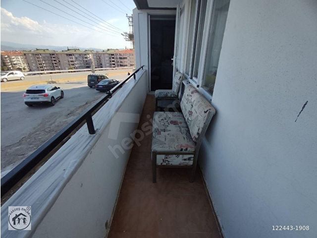 KARDEŞTEN EDREMİT ATATÜRK MAH.NDE DOĞALGAZLI AYRI MUTFAKLI ARA KAT GENİŞ MASRAFSIZ 2+1 EŞYALI DAİRE - Görsel 29