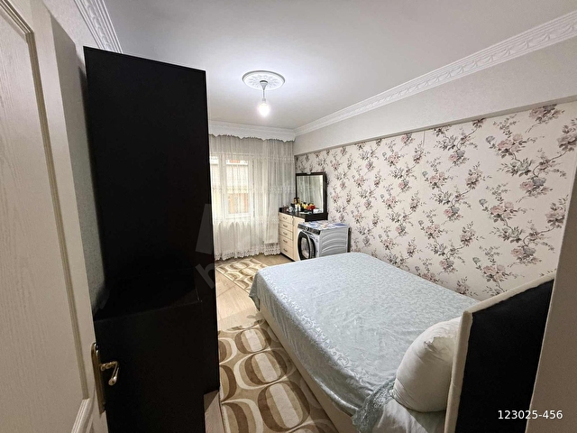 ALSANCAK MAHDE ARA KAT ÖN CEPHE 3+1 SATILIK DAİRE - Görsel 22