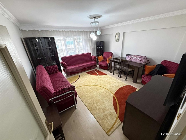 ALSANCAK MAHDE ARA KAT ÖN CEPHE 3+1 SATILIK DAİRE - Görsel 11
