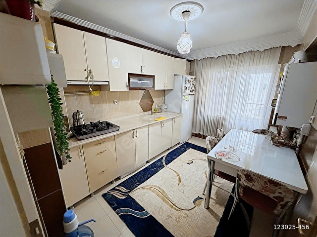 ALSANCAK MAHDE ARA KAT ÖN CEPHE 3+1 SATILIK DAİRE - Görsel 7