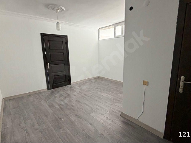 GÜZELOBA MAH.KAPALI PAZAR YAKINI SİTE İÇERİSİNDE GENİŞ 2+1 DAİRE - Görsel 9