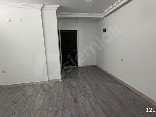 GÜZELOBA MAH.KAPALI PAZAR YAKINI SİTE İÇERİSİNDE GENİŞ 2+1 DAİRE - Görsel 10