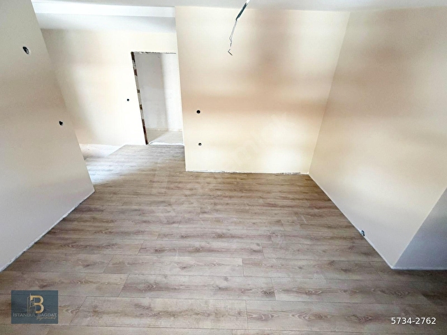 TEK YETKİLİ BAĞDATTAN KÜÇÜKYALIDA METROYA YAKIN TERASLI DAİRE - Görsel 7