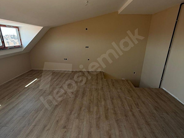 TEK YETKİLİ BAĞDATTAN KÜÇÜKYALIDA METROYA YAKIN TERASLI DAİRE - Görsel 14