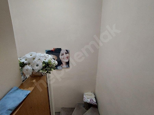 ÖĞRETMEN EMLAKTAN UĞUR MUMCU, İÇ KÖŞE 3+2 BAHÇELİ TRİBLEKS ACİL - Görsel 27