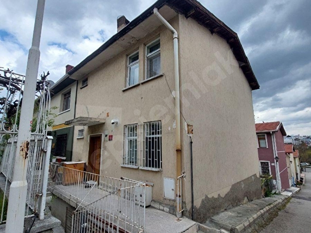 ÖĞRETMEN EMLAKTAN UĞUR MUMCU, İÇ KÖŞE 3+2 BAHÇELİ TRİBLEKS ACİL - Görsel 4