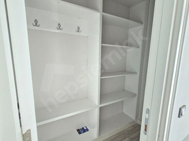 50. Yıl Sitesinde Havuzlu, Doğalgazlı, 5+1 Kiralık Lüks Daire - Görsel 17