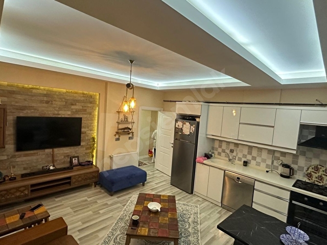 YENİ MAH.TRANWAYIN ALTINDA SAHİLE YAKIN 60 M2 GENİŞ EŞYALI 1+1