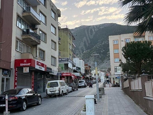 Manisa Kırkağaç’ta Merkezde | Resmî Kurumlara Yakın | 2. Kat Ofis Uygun Daire