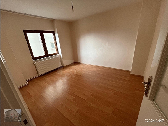 İZZET BAYSAL CD.ARA KAT 135M2 AİLE APARTMANI 3+1 BAKIMLI DAİRE - Görsel 6