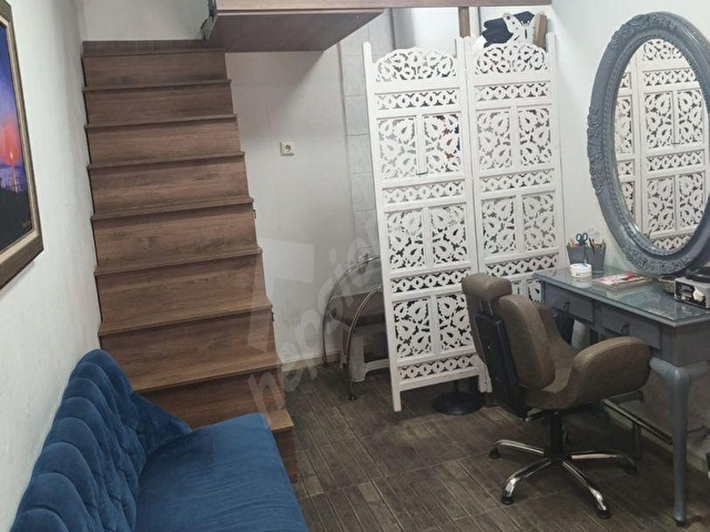 Alsancakta Devren Kiralık Bayan Kuaförü - Görsel 14