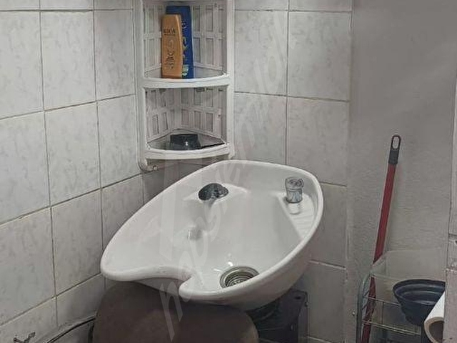Alsancakta Devren Kiralık Bayan Kuaförü - Görsel 16