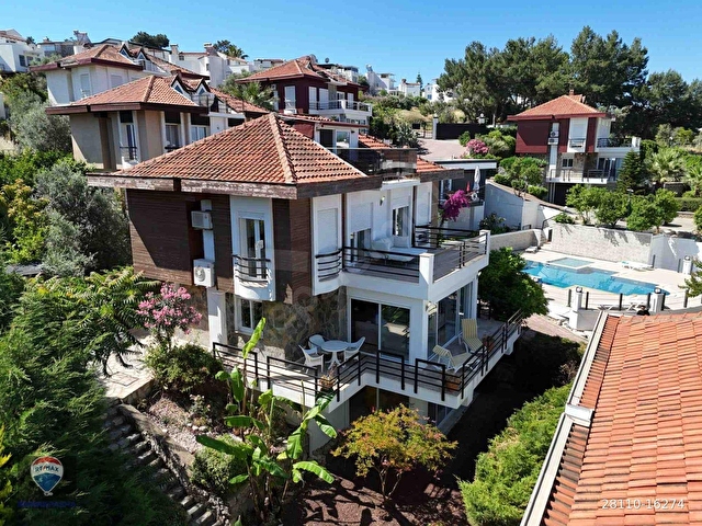 KUSADASİ’NDA DENİZ MANZARALİ MÜSTAKİL VİLLA - Görsel 7