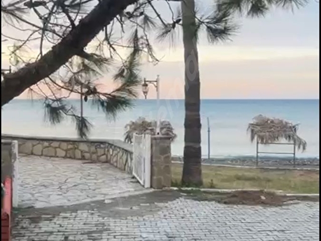Mavi deniz sitesinde yıllık kiralık denize sıfır villa - Görsel 24
