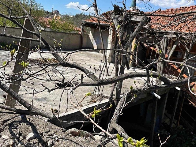 Dere Mahallesi Müstakil Ev ve Arsası 239 m2 - Görsel 5
