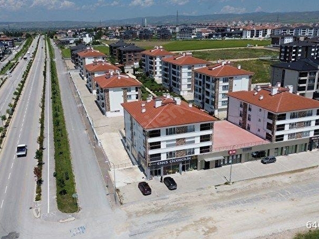 TOPRAK EMLAKTAN A.SÖĞÜTÖNÜ MH.100YIL BULVARI SİTEİÇİ SATILIK 3+1