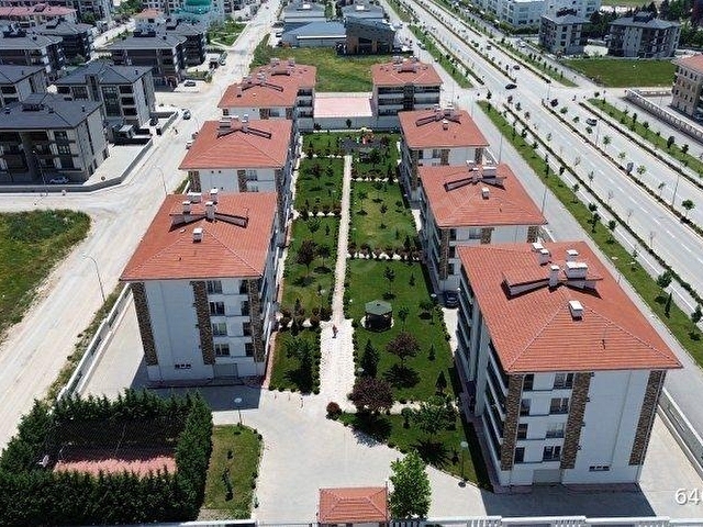 TOPRAK EMLAKTAN A.SÖĞÜTÖNÜ MH.100YIL BULVARI SİTEİÇİ SATILIK 3+1 - Görsel 3