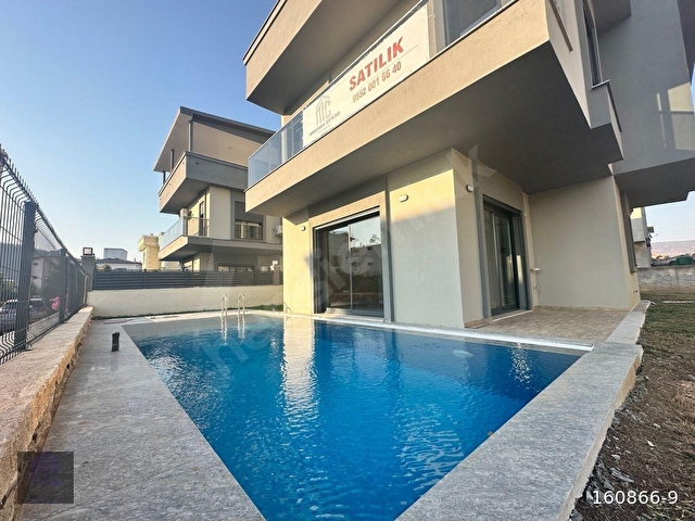 Seferihisarda Müstakil Bir Yaşam Başladı / Havuzlu Müstakil 3+1 Villa /300m2 arsa içinde - Görsel 12