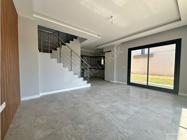 Seferihisarda Müstakil Bir Yaşam Başladı / Havuzlu Müstakil 3+1 Villa /300m2 arsa içinde - Görsel 13