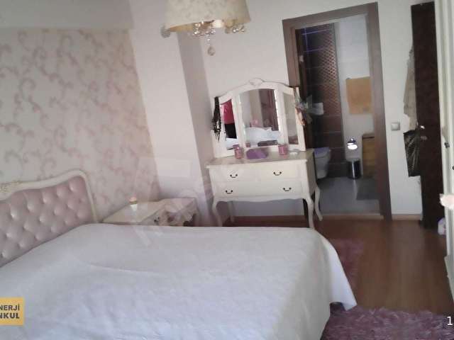 Karşıyaka Fikri Altayda Eşyalı Kiralık 3+1 Daire - Görsel 9