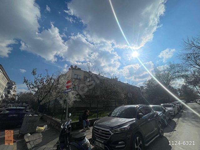 BAHÇELİEVLER 30.SOKAKTA BİRCANDAN 2+L 95m² AÇIK TERASLI MERKEZİ SİSTEMLİ AÇIK OTOPARKLI DAİRE - Görsel 5