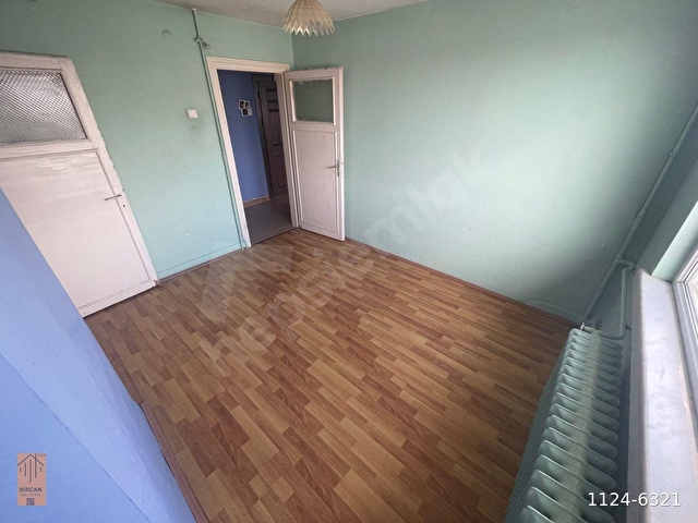 BAHÇELİEVLER 30.SOKAKTA BİRCANDAN 2+L 95m² AÇIK TERASLI MERKEZİ SİSTEMLİ AÇIK OTOPARKLI DAİRE - Görsel 21