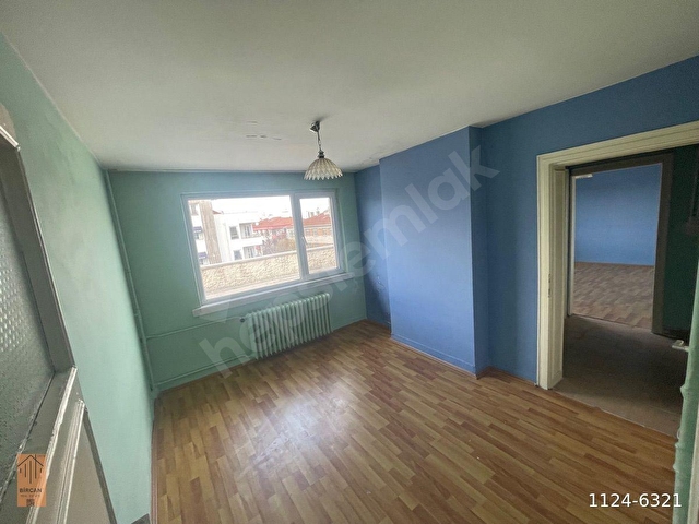 BAHÇELİEVLER 30.SOKAKTA BİRCANDAN 2+L 95m² AÇIK TERASLI MERKEZİ SİSTEMLİ AÇIK OTOPARKLI DAİRE - Görsel 23