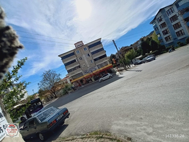 ÖZMEN EMLAKTAN SAFRANBOLU EMEKTE 3+1 LÜX DAİRE - Görsel 2