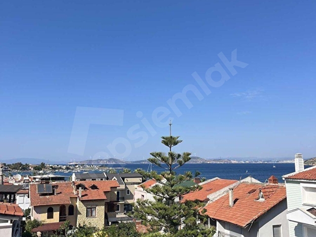 Denize Yürüme Mesafesinde Tadilatlı Tripleks Villa - Görsel 18