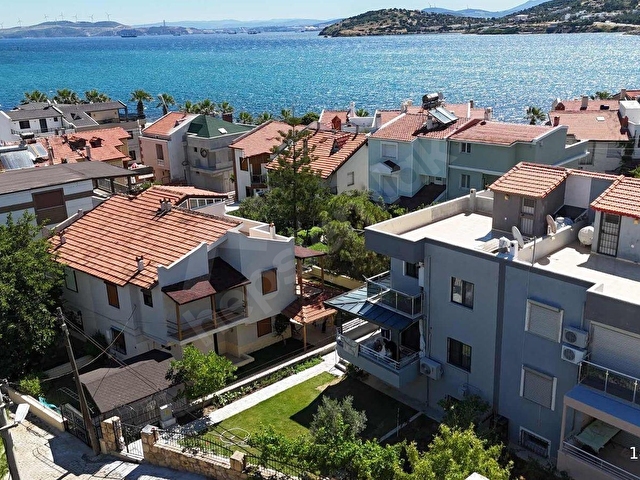 Denize Yürüme Mesafesinde Tadilatlı Tripleks Villa - Görsel 13