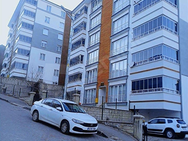 KARAN EMLAKTAN KÜÇÜKBEY BAĞI MAHALLESİNDE 3+1 145M² DAİRE - Görsel 2