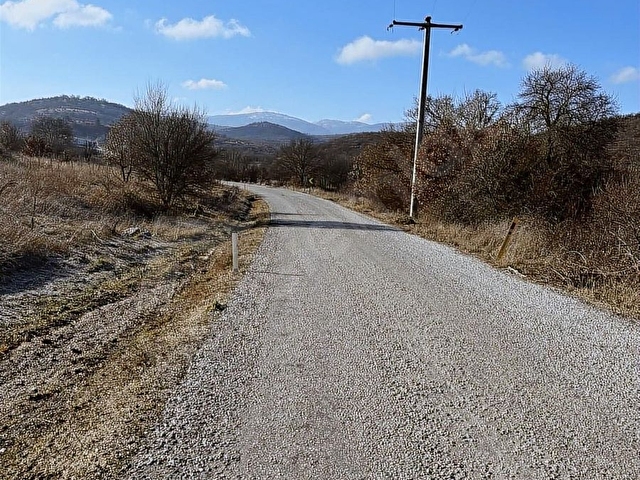 BALIKESİR DURSUNBEY DE ASFALT YOLA CEPHELİ 4294 M2 TARLA - Görsel 2