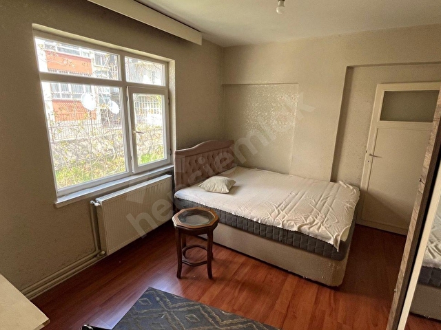 AŞAĞI EĞLENCENİN MERKEZİNDE ARA KAT 2 BALKONLU 3+1 DAİRE - Görsel 21