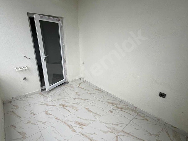 Çınarlı mah bulvar üzeri SATILIK 1+1 HASARSIZ DAİRE - Görsel 7