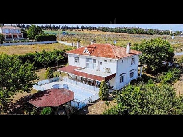 Çatalca İzzettinde 2500m2 Arsa İçinde Havuzlu Mustakil Villa - Görsel 6