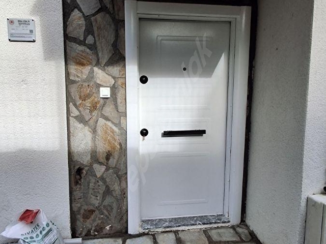 Keremköy Eski adalılar sitesinde doğalgazlı 3+1 müstakil Villa - Görsel 9