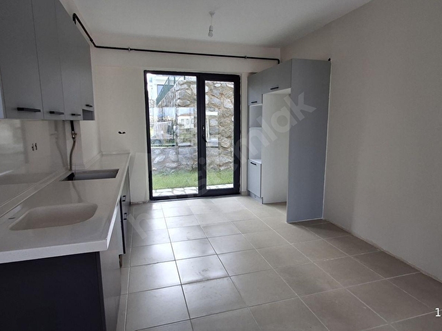 Keremköy Eski adalılar sitesinde doğalgazlı 3+1 müstakil Villa - Görsel 4